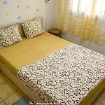 Happy Travellers Renovated Апартаменты *