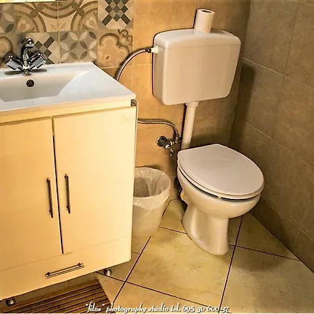 Happy Travellers Renovated *