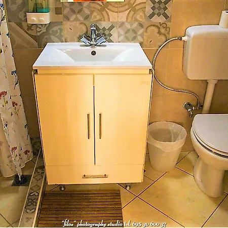 Happy Travellers Renovated *